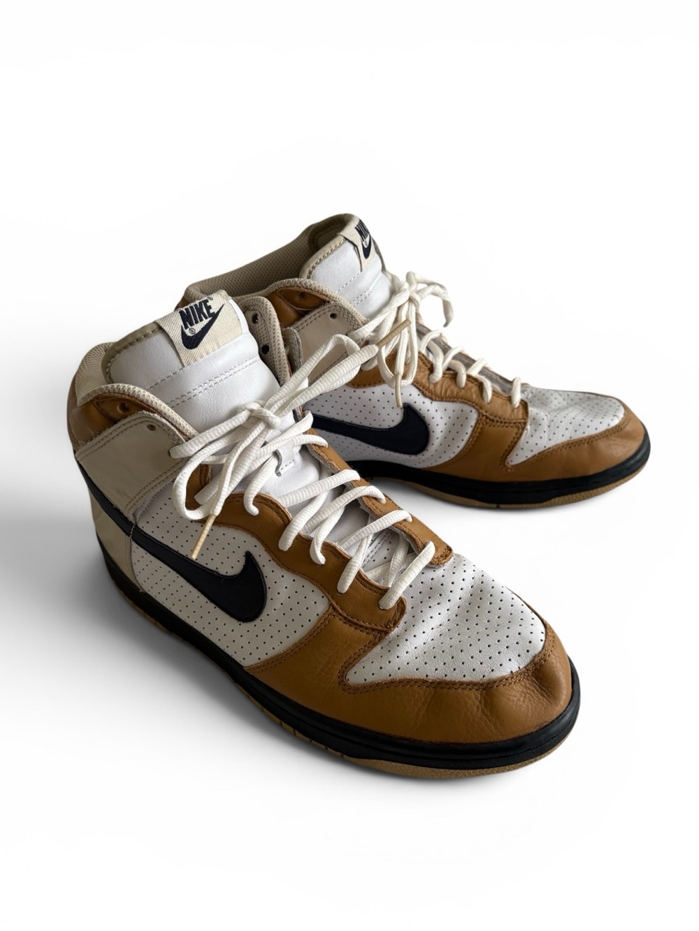 Nike Vintage Dunk High Premium ‘Medicine Ball’ (Bo Jackson) High Top Sneakers - Picture 3 of 10